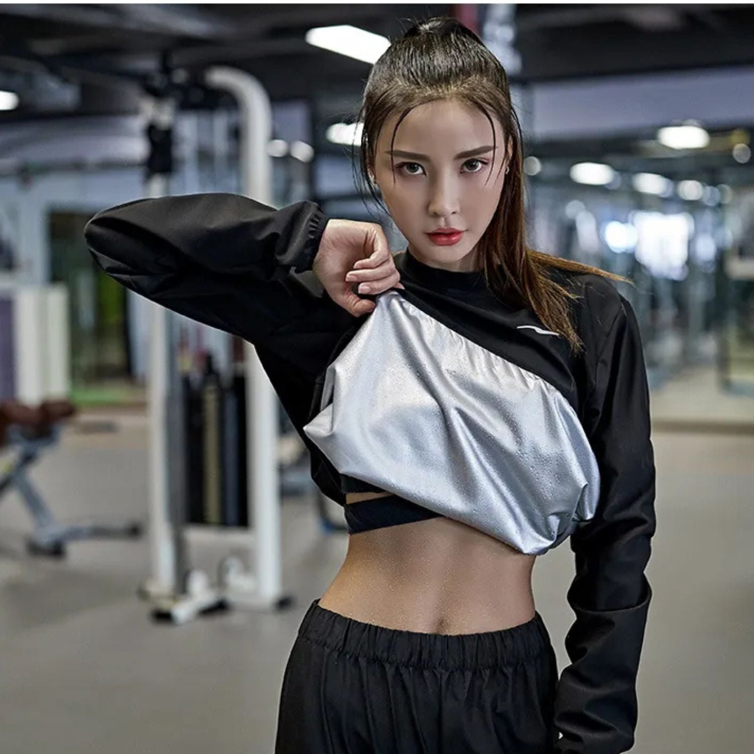 Conjunto Feminino de Moletom com Camiseta de Manga Longa e Calça Jogger - Chama Oficial