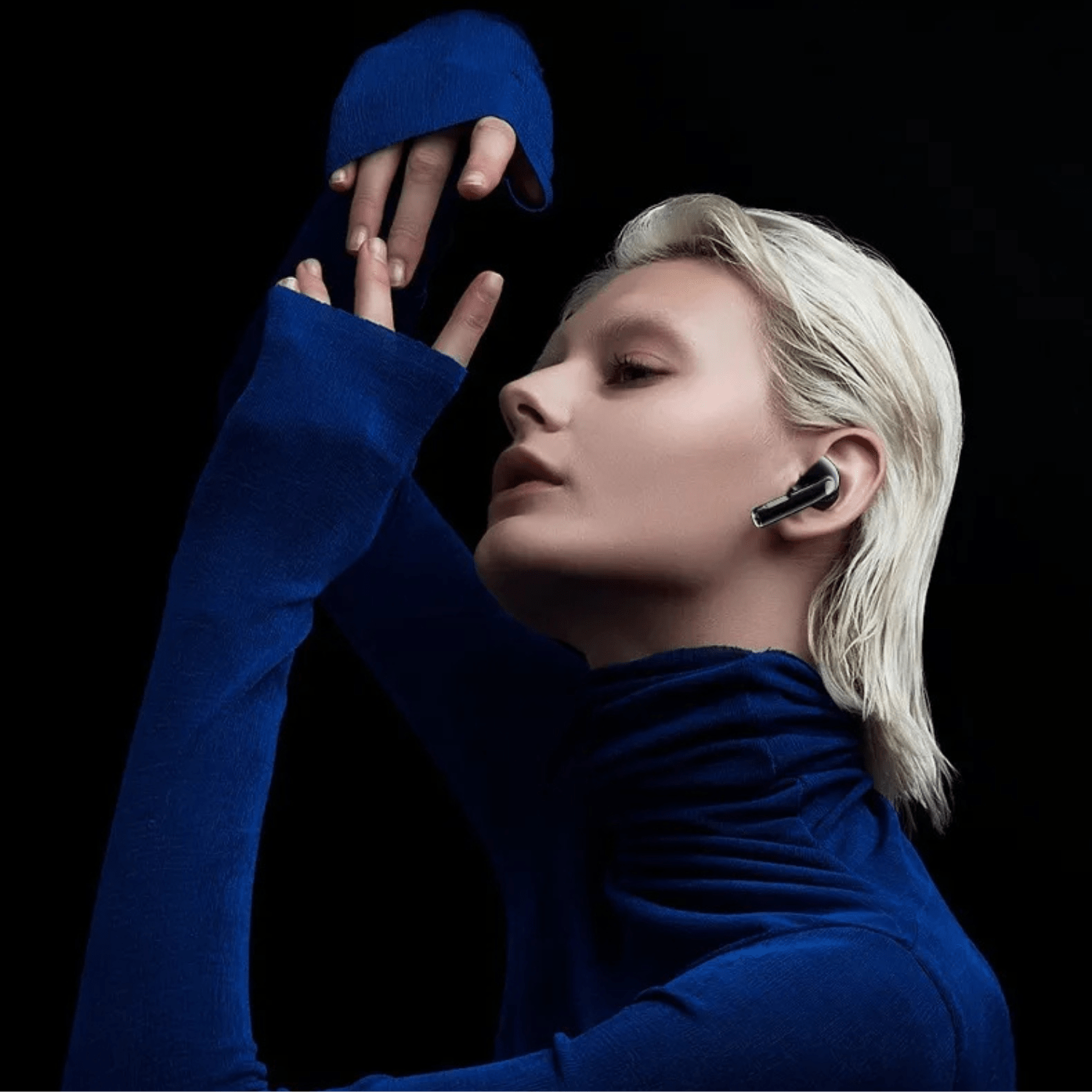 Fone de Ouvido Bluetooth 5.4 com Cancelamento de Ruído e Tela Touch - Chama Oficial