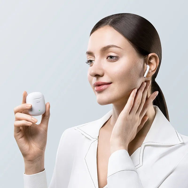 Fone de Ouvido Bluetooth com Som Estéreo e Design Compacto - Chama Oficial