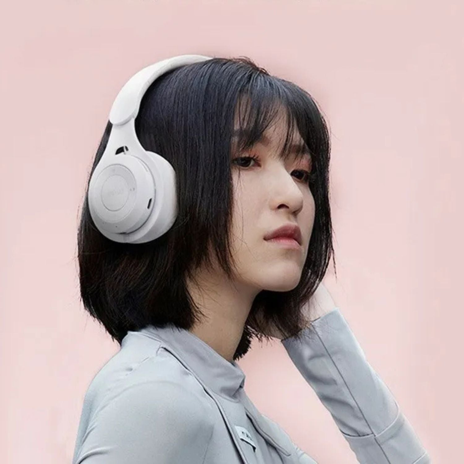 Headphone Bluetooth com Rádio FM e Bateria de Longa Duração - Chama Oficial